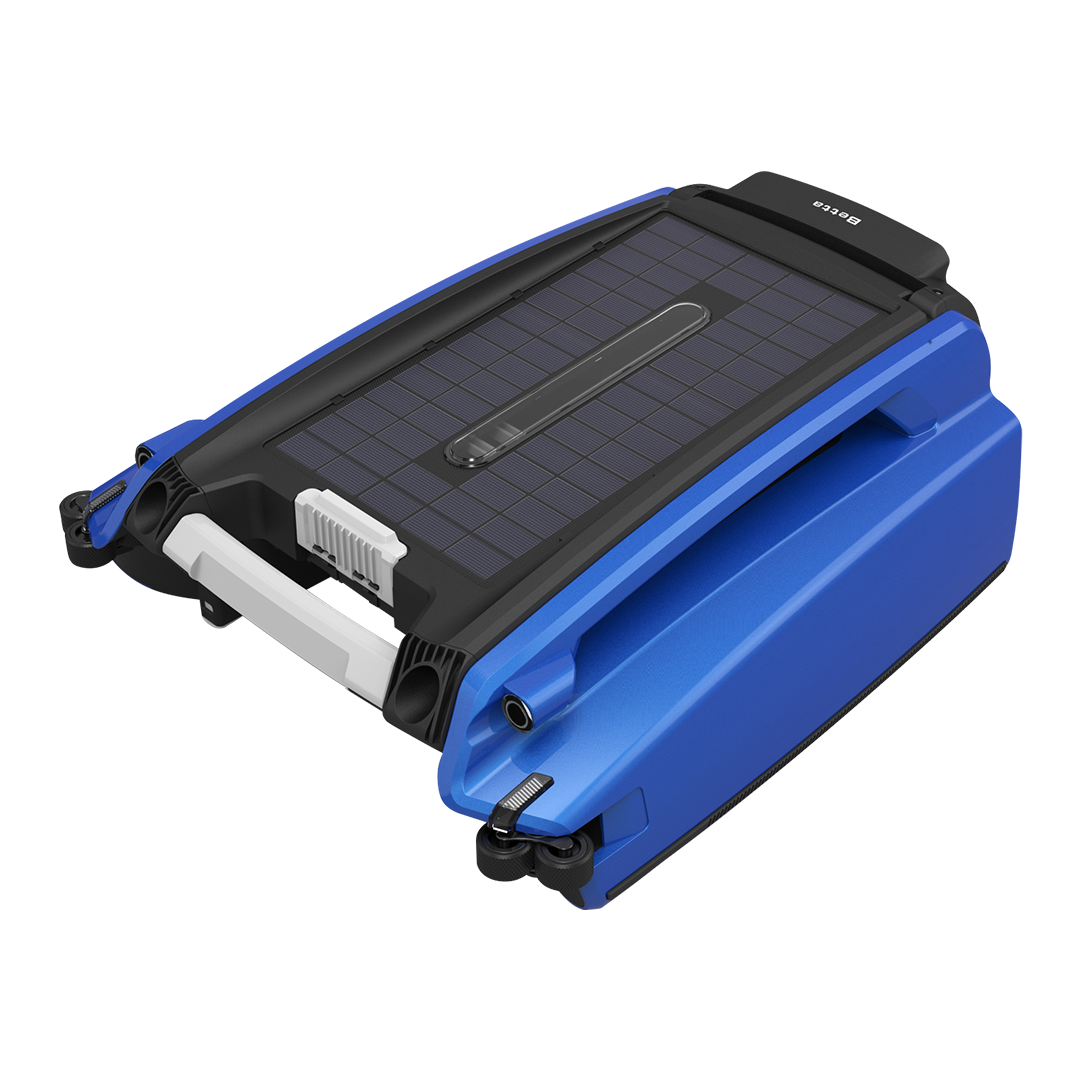 Betta SE - Solar-Powered Robotic Pool Skimmer